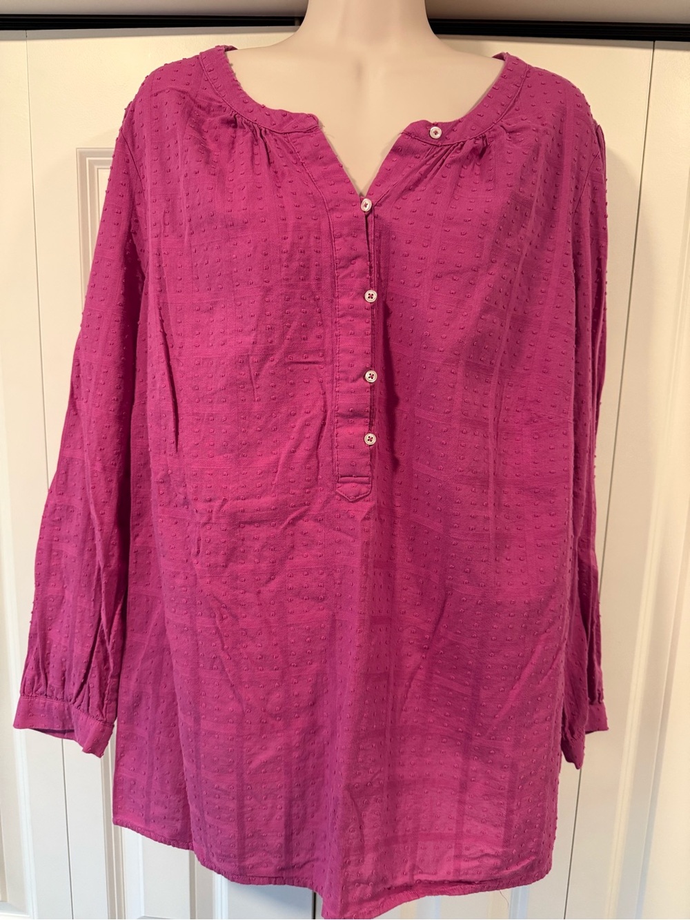 Talbots Swiss dot v neck blouse top mulberry 1X
